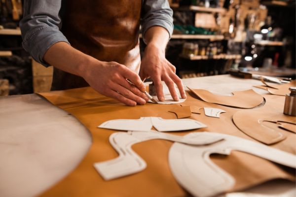 The Art of Leathercraft: Why Handcrafted Leather Goods Are Worth the Wait